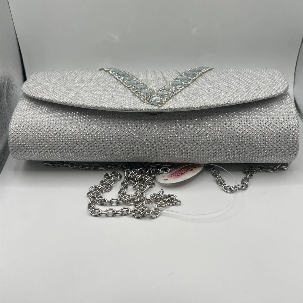 695. Silver Rhinestone Clutch with Crossbody Chain - Picture 3 of 4